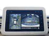 バックモニター(緑色のガイドラインのお陰で、駐車がしやすいです。真上から見下ろしたアングル付きです)
