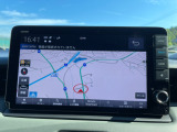 純正9インチナビ付きでフルセグ・DVD再生・Bluetoothなど付いてとても便利な車両です♪