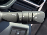 【 オートライト 】オートライトなのでライトの点け忘れを気にすることなく運転が出来ます♪//