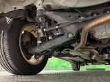 お車を安心してお乗りいただく為には、足回りの定期点検が欠かせません。サービスサポート(有償保証)では無料点検もご提供しており、安心のカーライフをお過ごしいただけるサポート体制が整っています。