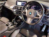 ☆センターパネルを運転席側に僅かに傾けたBMW独特のインパネ☆【駆け抜ける歓び】はここからもスタートしております☆