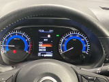【メーター】メーター内のカラーディスプレイには運転をサポートするさまざまな情報を表示!