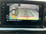スマートフォン用アプリ[Apple CarPlay][Android Auto]対応の純正ナビ Discover Pro を装備、ラジオのほか、USB、Bluetoothハンズフリー通話にも対応。