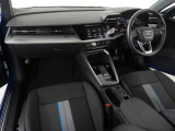 Audiのインテリアはエクステリア同様、優れたデザイン性とクオリティ、そして機能性を兼ね備えております。