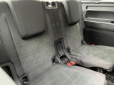 (3列目格納型シート)格納してトランクルームを広げる事も出来ます。フルフラットで大きな荷物を積んだり、マットを敷いての車中泊など、アイデア次第で使い勝手も無限大に。