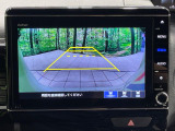 【バックカメラ】駐車時に後方がリアルタイム映像で確認できます。大型商業施設や立体駐車場での駐車時や、夜間のバック時に大活躍!運転スキルに関わらず、今や必須となった装備のひとつです!