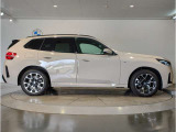 ☆BMWの前後重量配分50:50はエンジン自体をフロントタイヤよりも後ろにずらし、通常はエンジンルーム内に搭載される重量物であるバッテリーをトランクに移動させるなどして実現されています☆