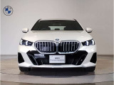【キドニーグリル】BMWは約90年もの間、ほぼ全ての車両にひと目でBMWだと分かるこの特徴的なフロントグリルが備えられ、デザイン・アイコンとして親しまれてきました。