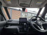 運転席周りの視界もよくハンドルも軽い取り回しなのですごく運転がしやすい車です。