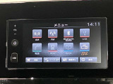 Apple CarPlayに対応の純正ディスプレイオーディオです、スマートフォンとUSBケーブルによる有線接続接続し、普段使っているアプリを画面で操作できます。