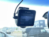 【ドライブレコーダー】映像・音声などの運転中の記録を残します。事故などを起こした起こされた時の証拠になりえますので、もしも時でも安心ですね。