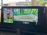 【アラウンドビューモニター】専用のカメラにより、上から見下ろしたような視点で360度クルマの周囲を確認することができます☆死角部分も確認しやすく、狭い場所での切り返しや駐車もスムーズに行えます。