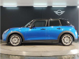 気密性の高いMINIは外観のかわいらしさとは裏腹に、外の雑音を遮り、高級感のある快適なドライブをお楽しみいただけます。
