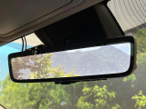 【デジタルインナーミラー】後席の大きな荷物や同乗者で後方が確認しづらい時でも安心!カメラが撮影した車両後方の映像をルームミラー内に表示。クリアな視界で状況の確認が可能です!