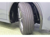 タイヤサイズ 195/50R19。