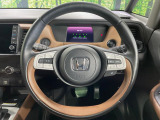 【純正革巻きステアリング】上質な革を使用することで、手にしっかり馴染みとても運転しやすいハンドルです♪