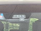 【三菱e-Assist】走行中に前方の車両等を認識し、衝突しそうな時は警報とブレーキで衝突回避と被害軽減をアシスト。より安全にドライブをお楽しみいただけます。