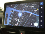 純正ナビを装備。タッチパネル式で使いやすく、お出かけもラクラクです。