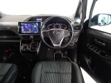 視界良好、操作しやすい運転席です。