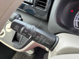 動くタイミングを調整できる間欠式ワイパーは、車速に連動して間欠時間が変化する機能も備えて運転をサポートしてくれます!