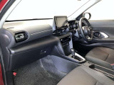 前方の見通しが良いすっきりした視界、誰でも扱いやすく運転できます。疲れにくく安心ドライブを更に快適なものにします!