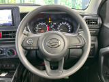 【ステアリングスイッチ】運転中、前方から目線をそらすことなく、オーディオ等の操作が可能な便利機能!安心&快適なドライブを演出してくれます♪