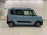 軽自動車、小型車を中心に常時300台展示車を御用意させて頂いております