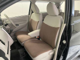 厚みがあって、座り心地のいいシート。運転席も助手席もリラックスしてゆったりと座れます♪