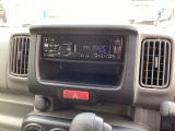 CD/USB/ラジオチューナーが付いています。このままでも十分ですが、別途のオプションにてカーナビの取付はいかがでしょうか?