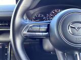 【ハンドルスイッチ】ハンドルを握ったまま、この車の快適装備を操作することが可能です☆詳しくは営業スタッフまでお尋ねください☆