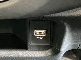USB充電口を搭載しています!携帯電話の充電などに便利です!