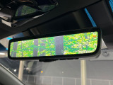 【デジタルインナーミラー】後席の大きな荷物や同乗者で後方が確認しづらい時でも安心!カメラが撮影した車両後方の映像をルームミラー内に表示。クリアな視界で状況の確認が可能です!