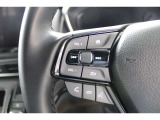 ステアリングにてオーディオ操作が可能。小さな動作で車内音響を調整!
