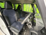運転席シート廻りは使用感も少なく、良好な状態となっています。丁寧に使われていたことがよくわかりますね。