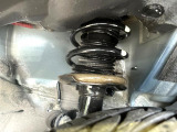 お車を安心してお乗りいただく為には、足回りの定期点検が欠かせません。サービスサポート(有償保証)では無料点検もご提供しており、安心のカーライフをお過ごしいただけるサポート体制が整っています。