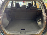 普段のお買い物や通勤、送迎等に十分な荷室スペースを確保しております。セカンドシートを倒すと、大きな荷物の積載も可能です♪