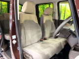 運転席シート廻りは使用感も少なく、良好な状態となっています。丁寧に使われていたことがよくわかりますね。
