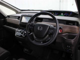 運転席廻りです。