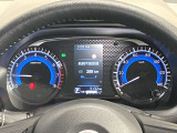 【メーター】メーター内のカラーディスプレイには運転をサポートするさまざまな情報を表示!