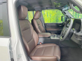運転席シート廻りは使用感も少なく、良好な状態となっています。丁寧に使われていたことがよくわかりますね。