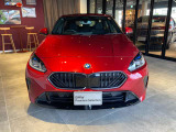 ☆BMWの代名詞とも言える【キドニーグリル】一目見ただけでBMW車であると認識できる確固たるアイコンとして存在感を放ちます☆