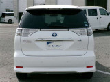 国家整備資格を取得しておりますメカニックが、大切なお客様のお車をご納車に向けて整備致します♪