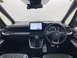 ヴォクシー 1.8 ハイブリッド S-Z E-Four 4WD 修復歴無し