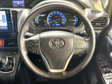 【純正革巻きステアリング】上質な革を使用することで、手にしっかり馴染みとても運転しやすいハンドルです♪