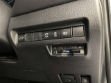 ETC2.0は従来のETCシステムに加えて、渋滞回避や安全運転支援などの運転支援サービスが受けられる次世代システムです。