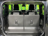 普段のお買い物や通勤、送迎等に十分な荷室スペースを確保しております。セカンドシートを倒すと、大きな荷物の積載も可能です♪