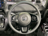 【ステアリングスイッチ】運転中、前方から目線をそらすことなく、オーディオ等の操作が可能な便利機能!安心&快適なドライブを演出してくれます♪
