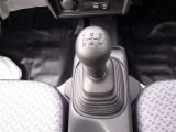 トヨタ認定中古車保証付!(1年間、距離無制限 HV車はHV保証付) 別途延長保証もご用意しております♪ ぜひ現車を確認にご来店ください