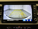 【バックカメラ】リバースにするだけで映ります、後方の安全確認や、狭い駐車場での車庫入れ、雨の日や夜間など視界の悪い時に便利です!安全にバックする為には欠かせない装備です。