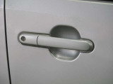 ☆車内の隅々まで徹底クリーニング!目に見えない汚れも落とします!除菌ウイルス除去・消臭でお子様にも安心!